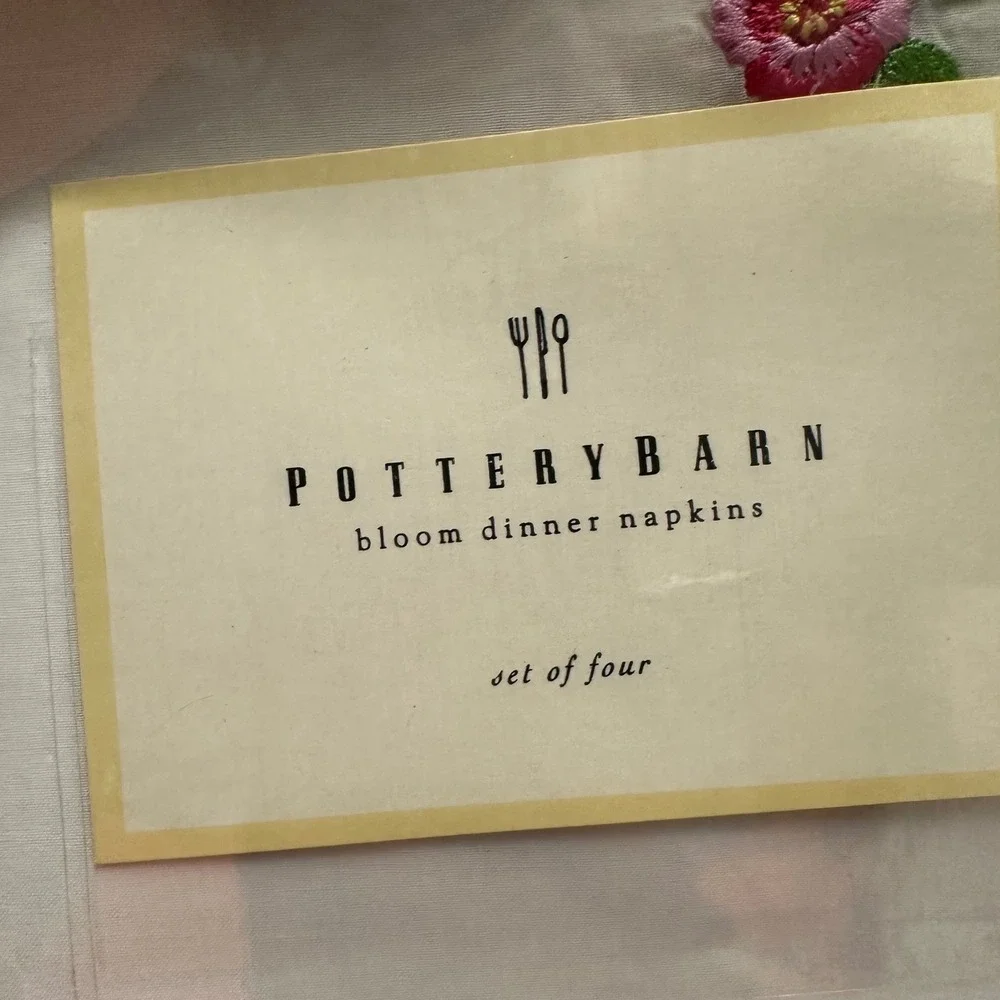 Pottery Barn Bloom Dinner Napkins 4 Piece Embroidered Florals Sheer -New